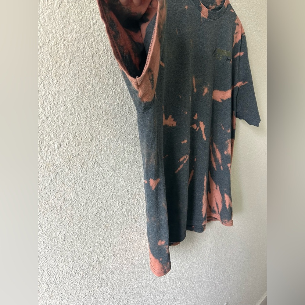 Bleach Dyed Gildan Graphic Tee – XL - Picture 2 of 11